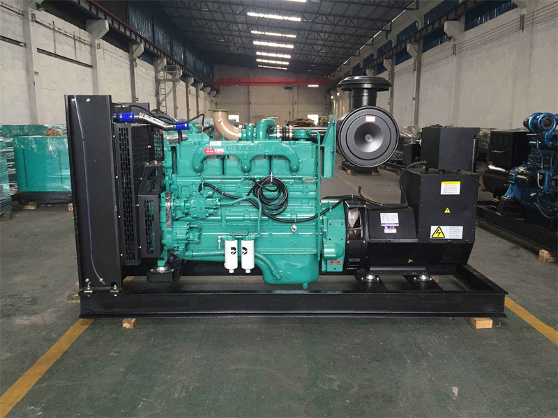 黔西南柴油发电机组过载运行时降低转速有哪些注意事项？